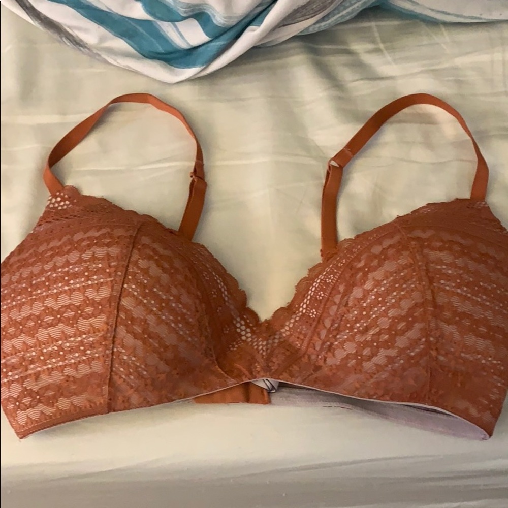 Victoria Secret Wireless Bra 36DD